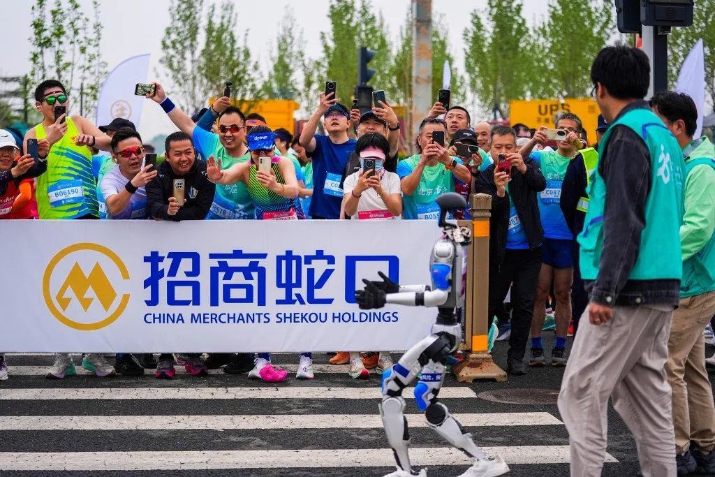独家揭秘北京机器人马拉松:谁在打造下一个“体育科技IP”?