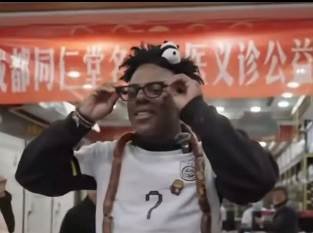 AI拼好镜,智能眼镜又支棱起来了?