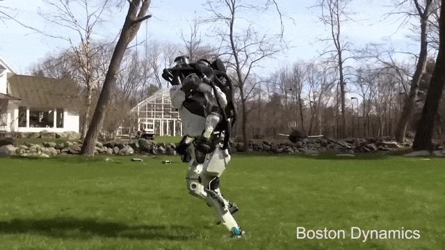 Atlas机器人越来越像人了,强化学习加持爬行、翻跟头、跳街舞,已安排进厂打工
