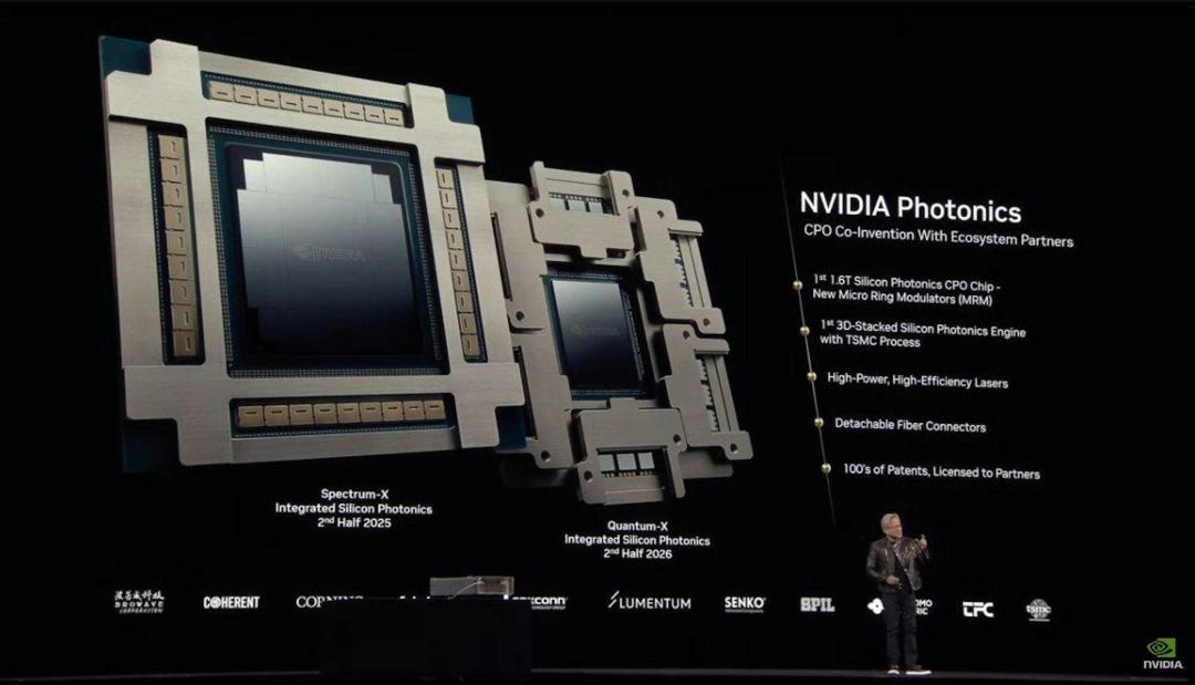 刚刚,黄仁勋甩出三代核弹AI芯片,个人超算每秒运算1000万亿次,DeepSeek成最大赢家