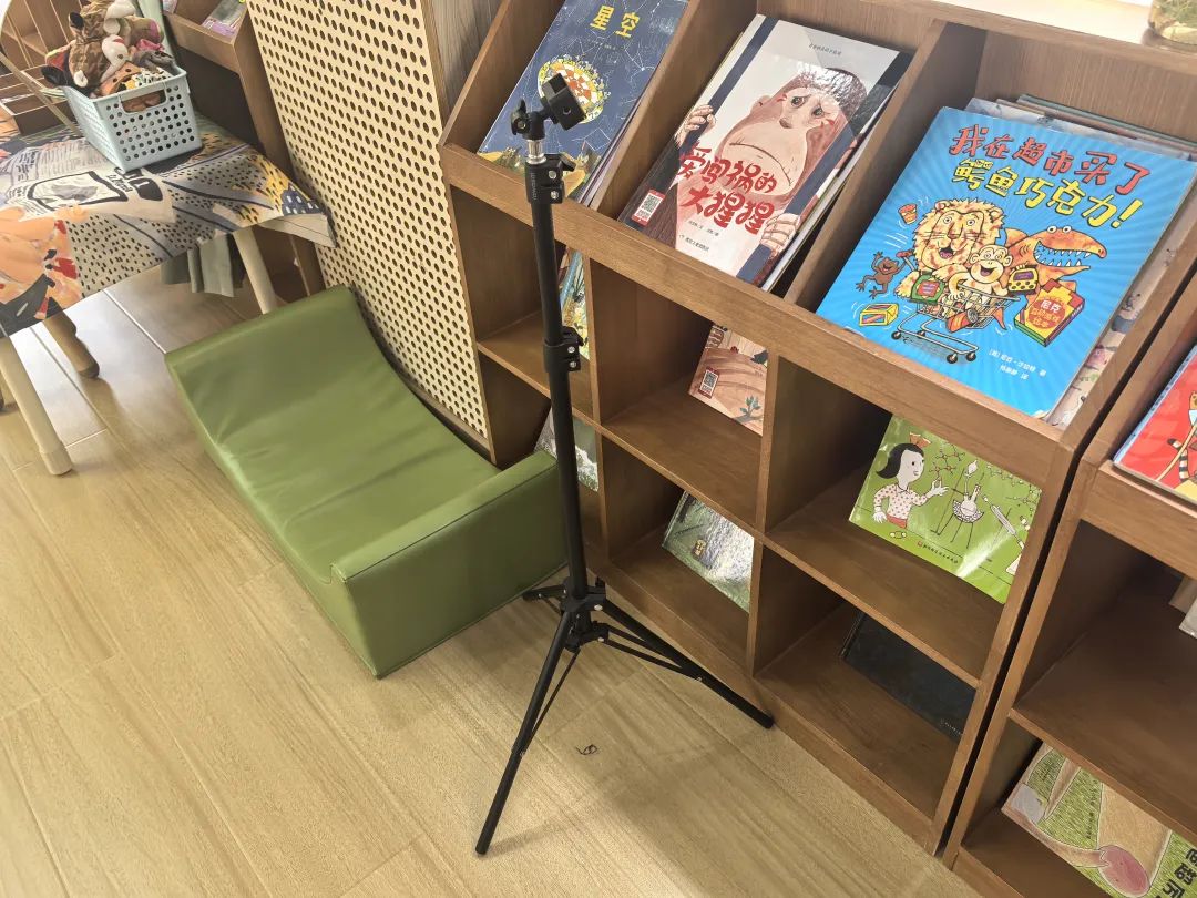 一所幼儿园给中小学数智化实践带来的启示:廉价的手机支架也会变得价值连城