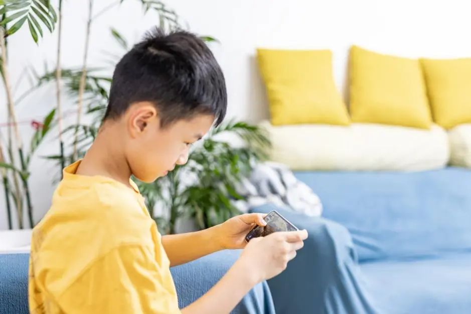AI玩游戏比人好?但让AI 玩游戏有什么用啊...