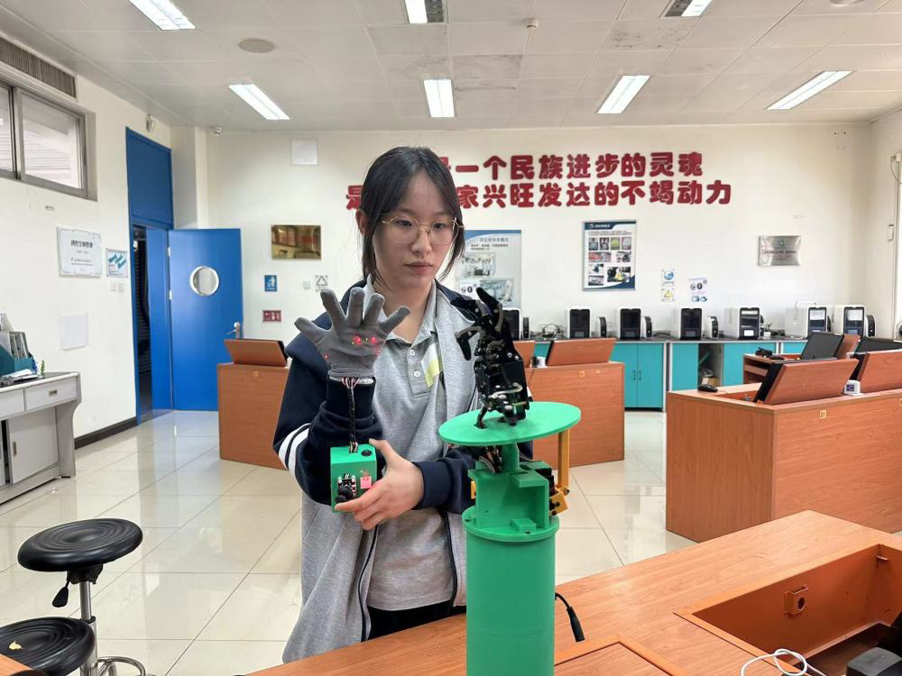 人工智能时代,教师专业发展面临哪些挑战?