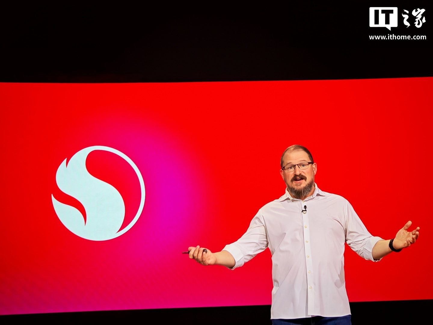 高通展望“AI Everywhere”愿景:以人为中心打造新 UI,扩展智能体技能