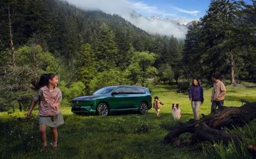 长途自驾不累人!2026 款东风奕派 eπ008 座椅舒适,20 万级家庭 SUV 超适合出游