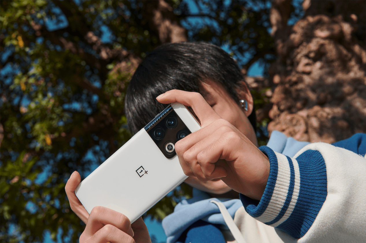 PEL春季赛3月10日开赛,赛事指定用机一加 10 Pro精彩亮相