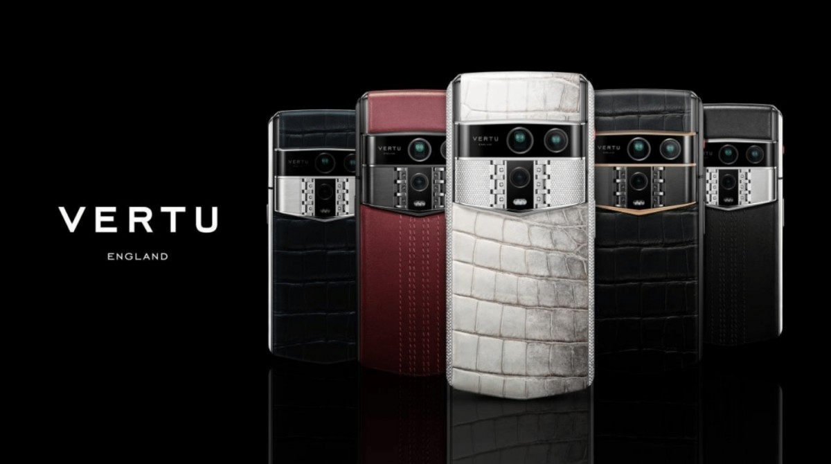 Vertu 纬图 Agent Q 旗舰手机发布:鳄鱼皮机身 + 瑞士铰链,内置智能体为您服务