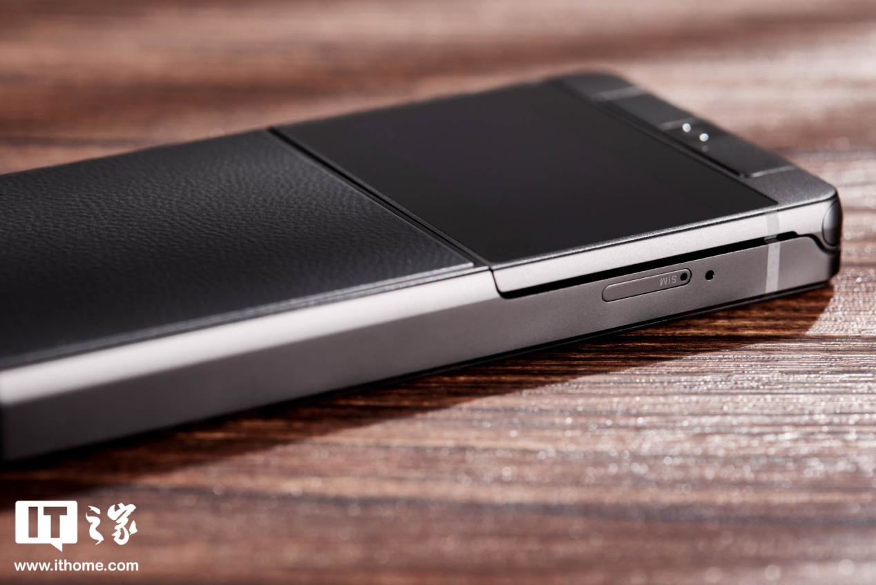 赠永久国际流量会员权益:讯飞双屏翻译机 4699 → 3538 元再降价