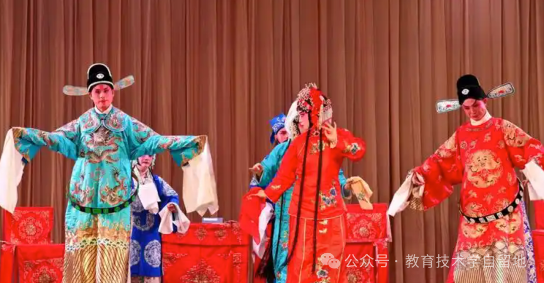 在大语言模型时代,对话式学习正在成为一种极为重要的学习方式,它不仅改变知识获取方式,也改变我们的思考方式