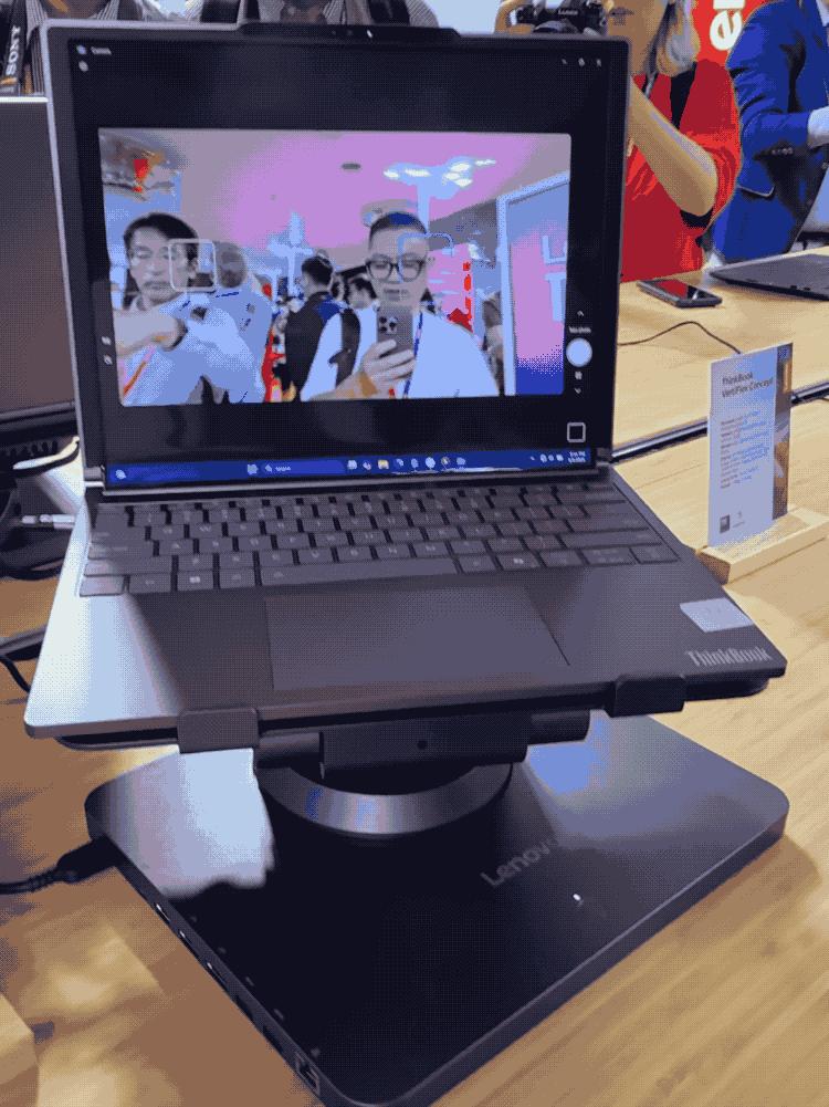 暴走IFA展会带来八大看点!宇树机器人表演秀翻老外,国产AI眼镜攻陷欧洲,“电动老头乐”也来了