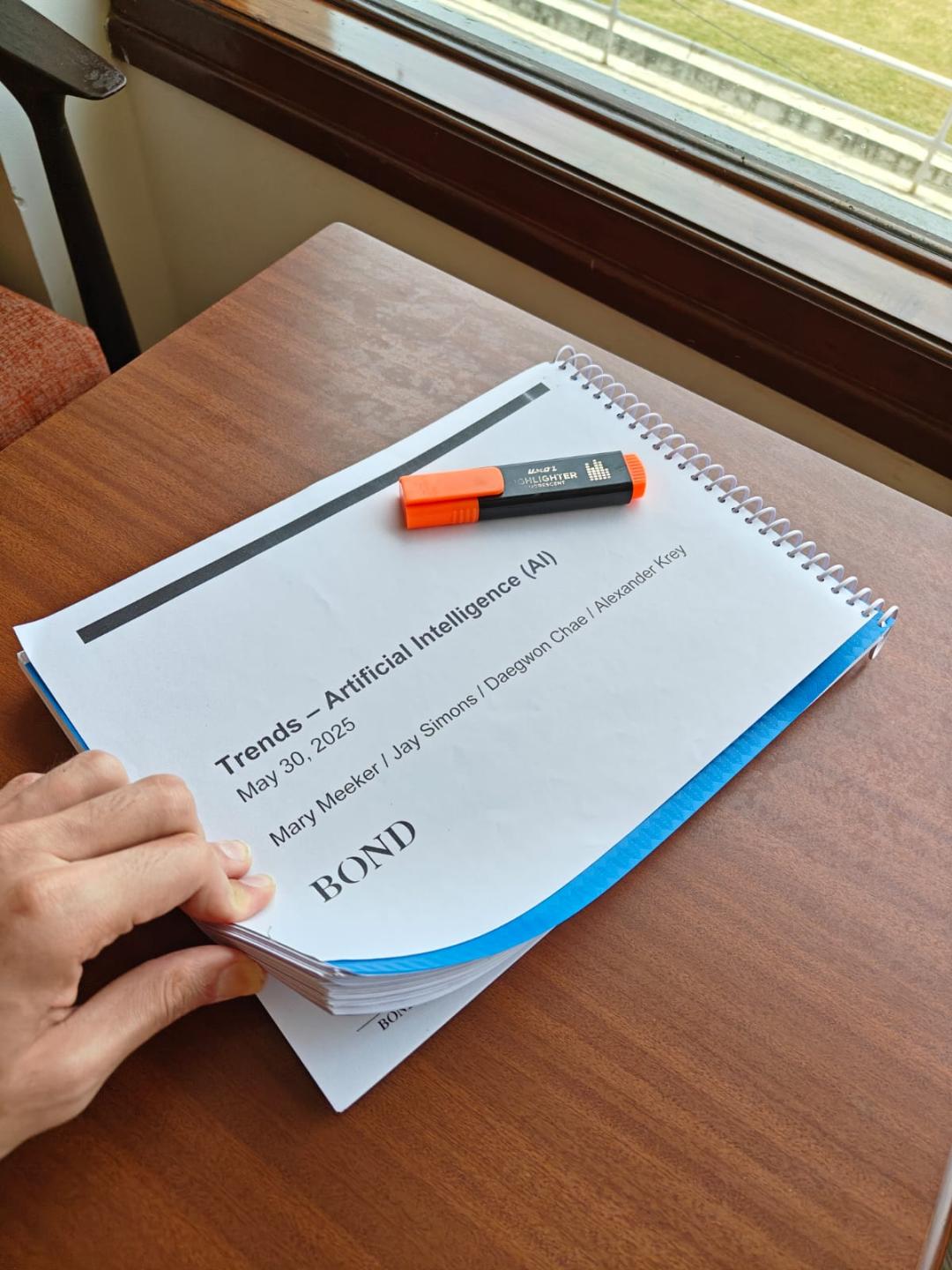 硅谷今夜集体失眠！互联网女皇340页AI报告猛料刷屏