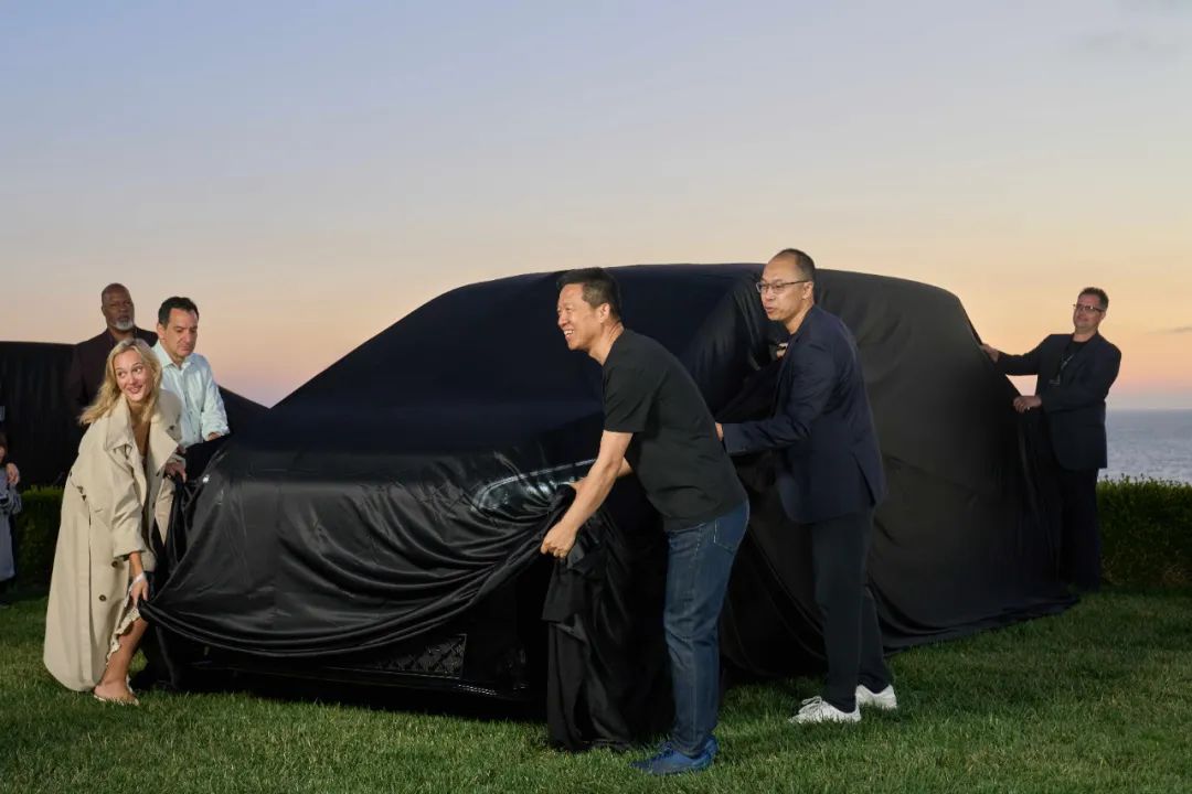 法拉第未来 FX Super One 私享与共创活动举行，FF 超级智脸系统及 FF EAI 具身智能体 6×4 架构发布