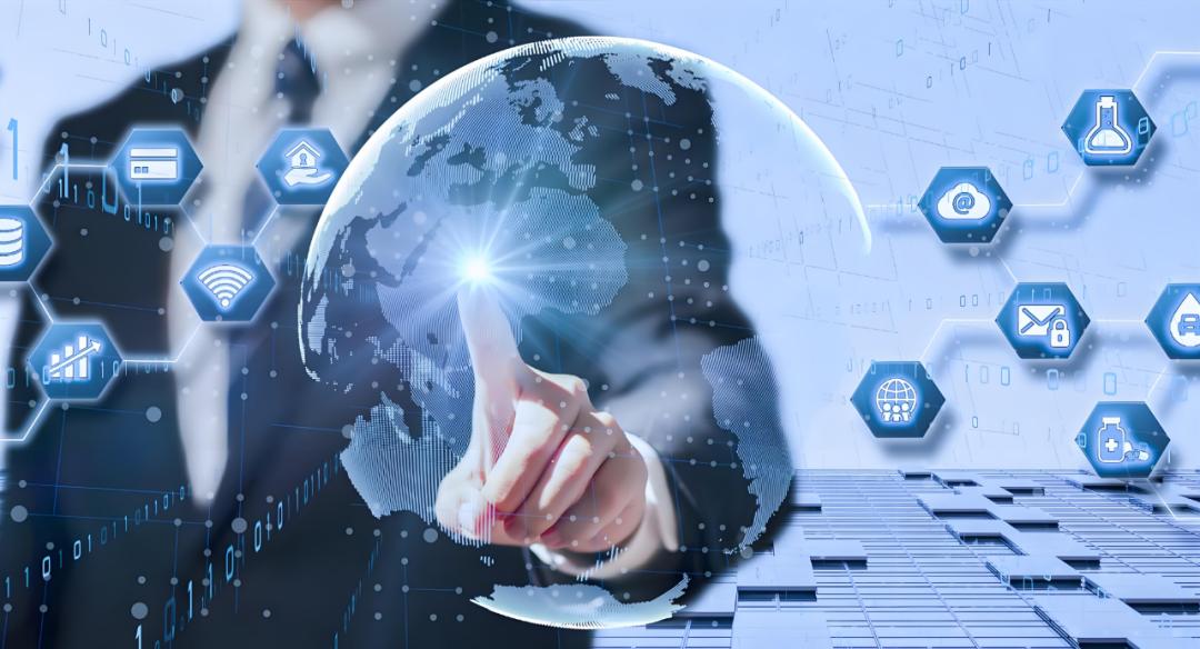 从“炼丹”到“开店”：大模型应用商店，能否解开国产AI的“商业化焦虑”？