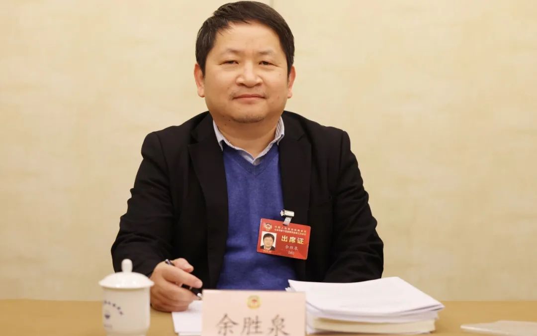 北京市政协委员余胜泉：建议制定AI教育应用负面清单