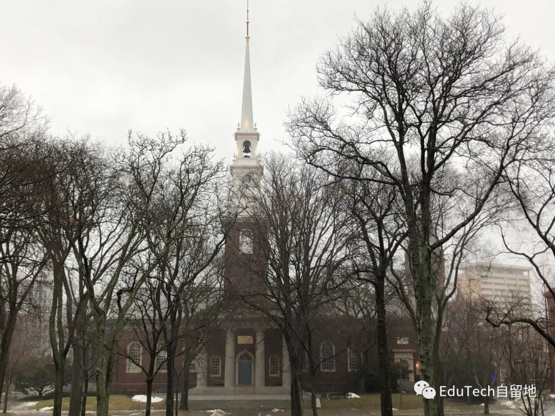 肢解哈佛：那些瞄准大学的企业