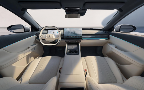 新手购车不纠结！2025 款东风奕派 eπ007，15 万级纯电轿跑实力派