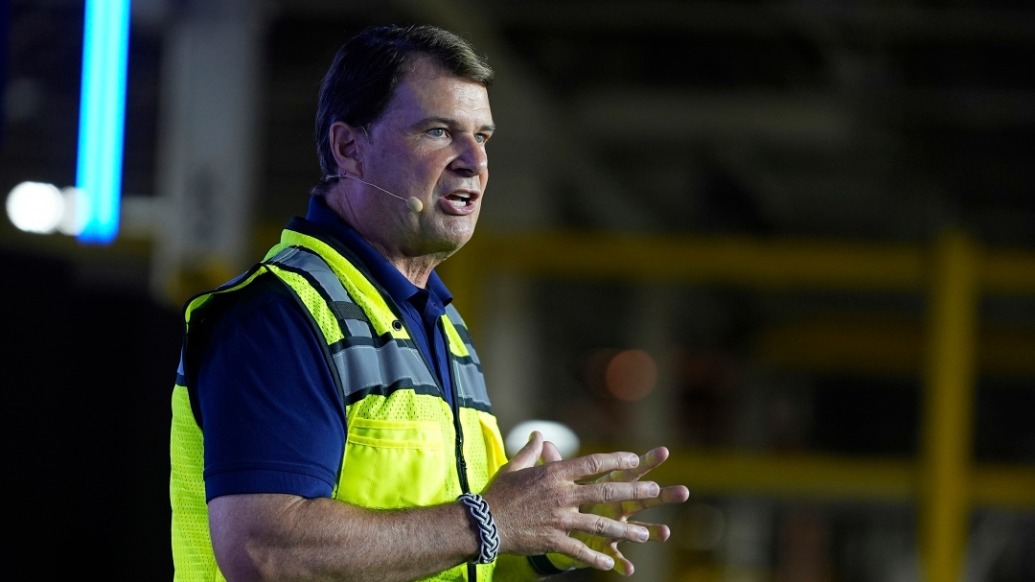 福特CEO：人工智能的雄心壮志缺乏足够的蓝领工人来支撑