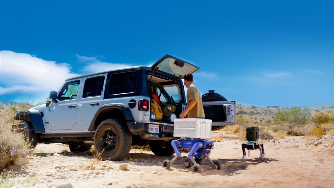 7499 元全球首款家庭智能体机器人：越疆 Rover X1 机器狗发布，能搬东西能跟拍