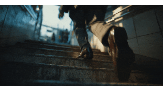 实测可灵AI的新视频模型，它生成的动作戏酷到封神。