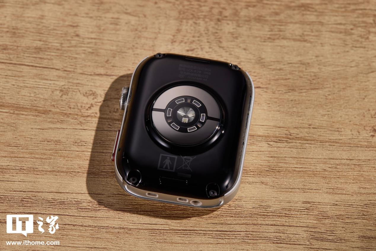 【IT之家评测室】华为 WATCH D2，业界唯一实现精准测血压的智能手表