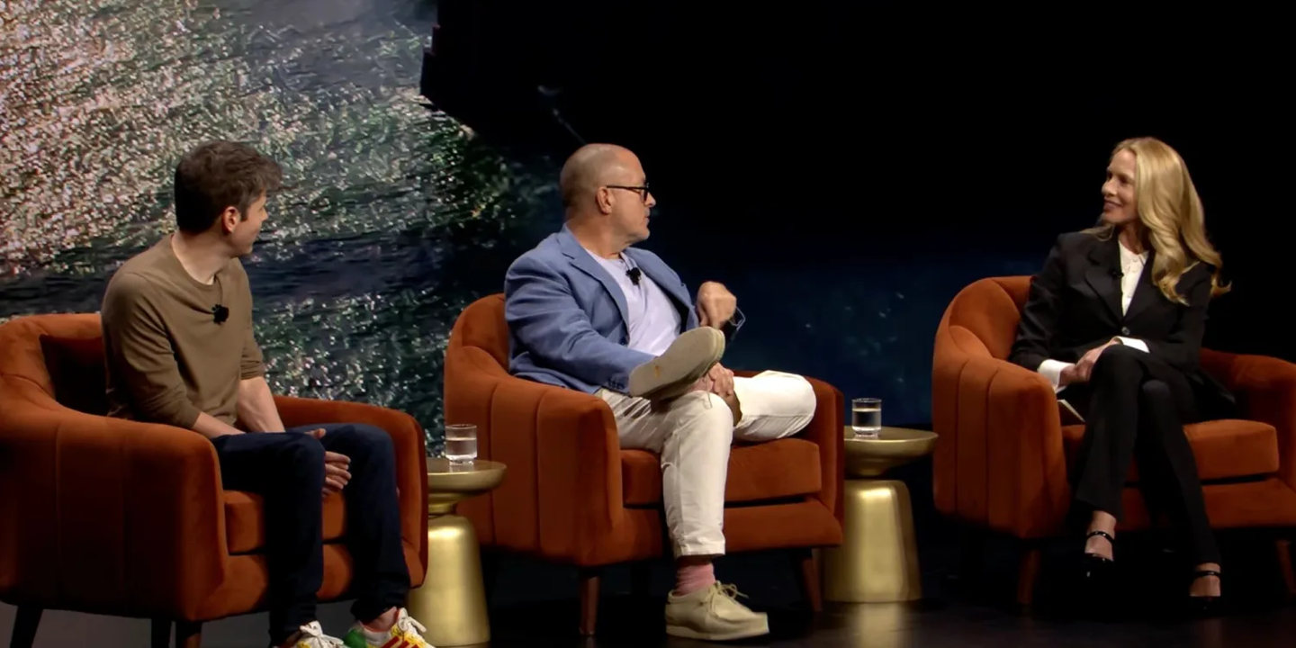 奥尔特曼：OpenAI 原型 AI 硬件“美得想咬一口”，2 年内投产