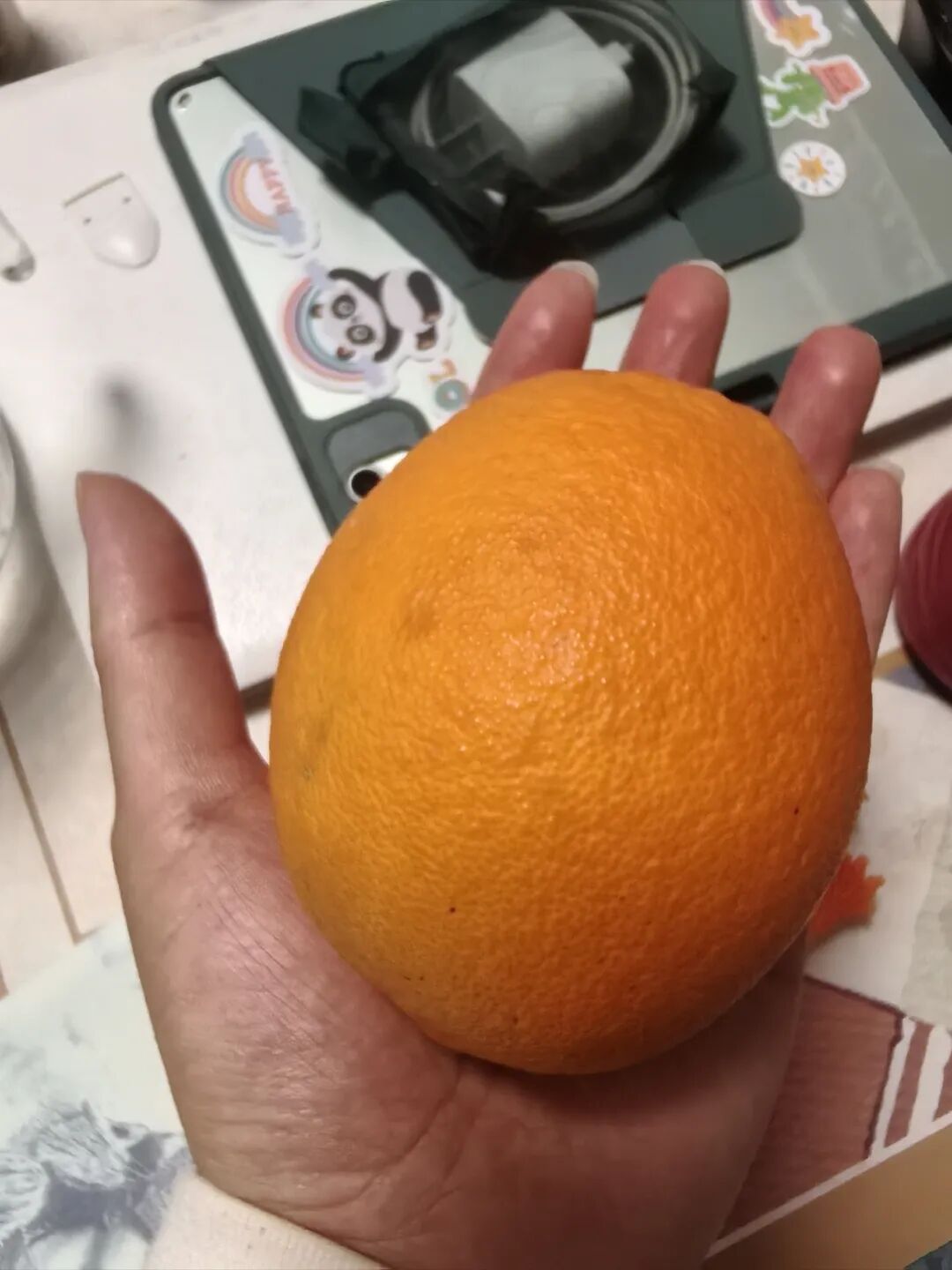 这颗征服我味蕾的橙子，被我做成了一支“橙”意满满的AI宣传片
