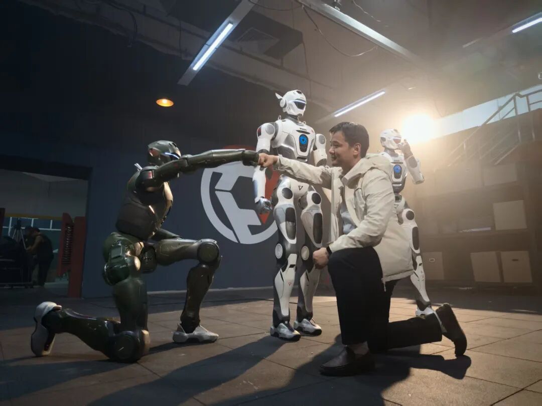 众擎完成 A1+ 轮与 A2 轮融资，机器人 T800 全面启动规模化发售