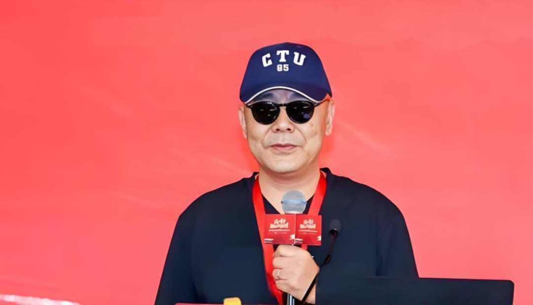 爱大叔，不如爱大业！今天周六，下午2点，一起听萧大业先生2025年度演讲：破坏与新生