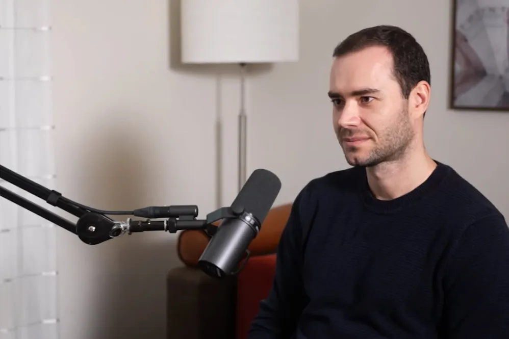 自己年初造的新词火了，OpenAI 联合创始人卡帕西谈“氛围编程”