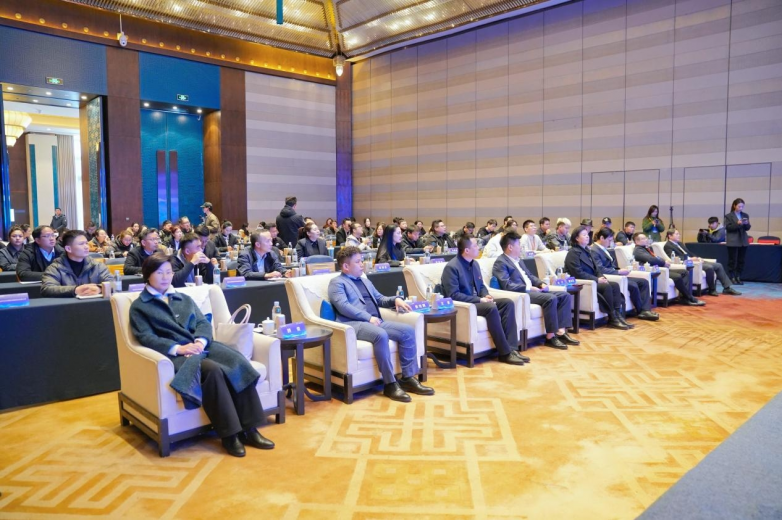 拉萨综合保税区跨境电商招商大会圆满落幕：共绘南亚开放新蓝图，开启数字贸易新篇章！