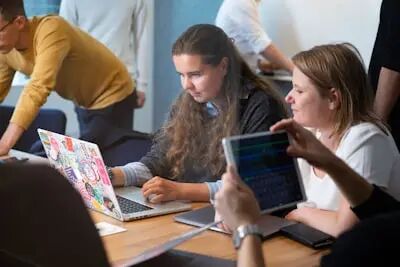 教师生成式人工智能应用指引（第一版）| 场景示例二：游戏化学习