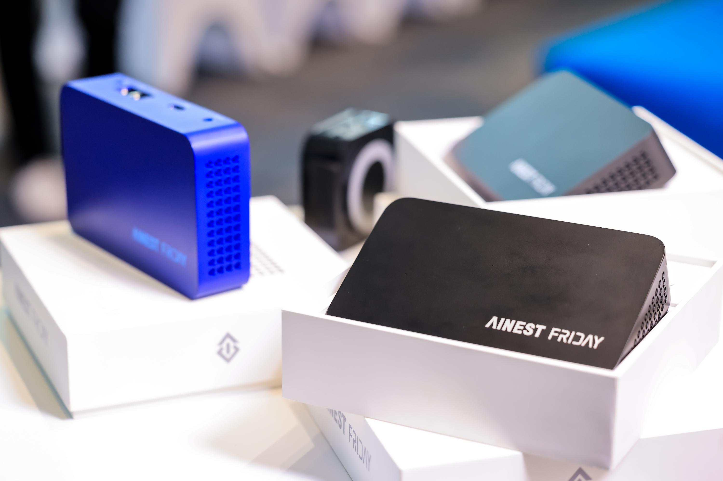 AINEST全球发布会发布本地化AI产品FRIDAY，Kickstarter首日众筹37.4万美金，公布三年战略路线图