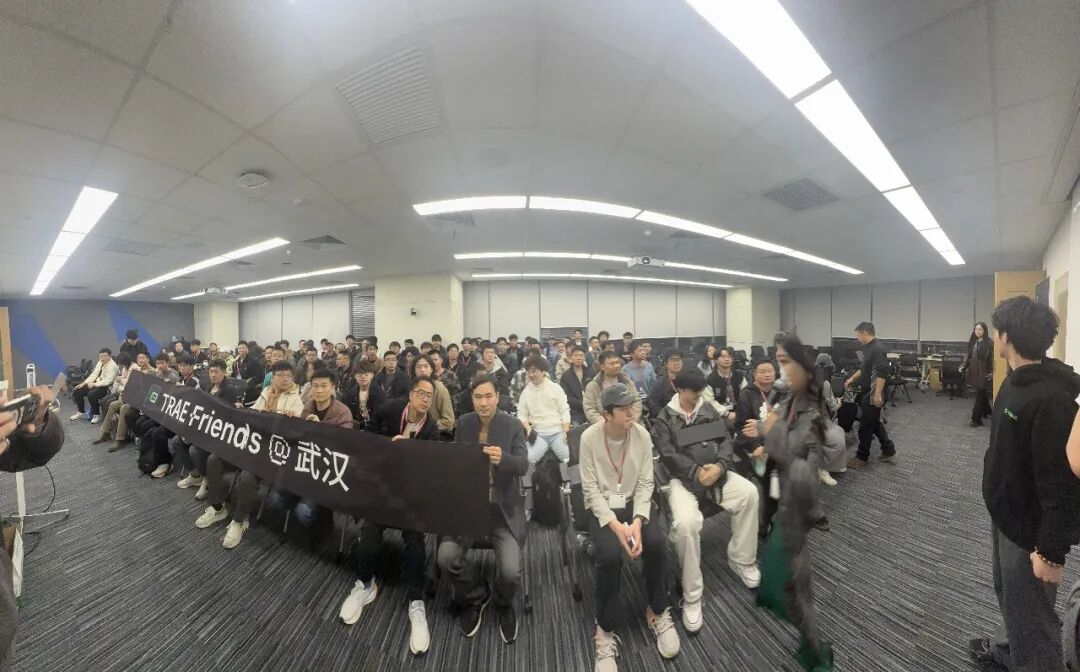 600万用户，1000亿行代码！Trae这一年不一样！