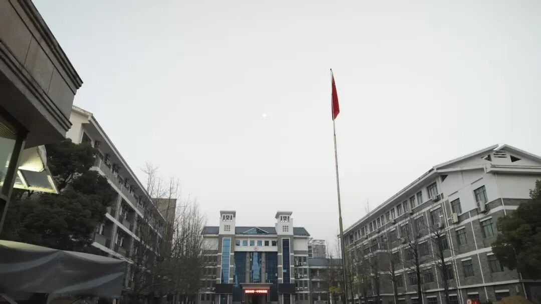 工具|一个可以免费使用Nano Banana模型的网站