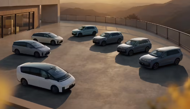 消息称理想新设人形机器人和软件本体部门，多数自动驾驶员工划入基座模型团队