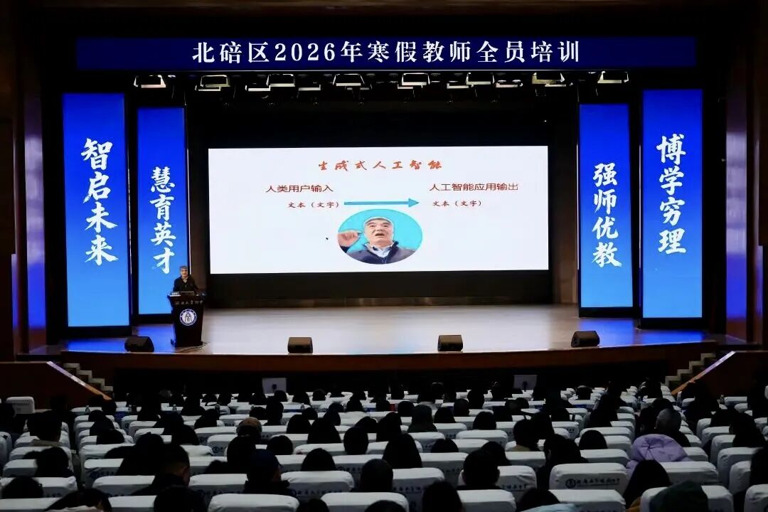 AI 太疯狂了！太疯狂了！她们创建了自己的宗教——“龙虾教” 🦞 ，这都不说，她们居然在讨论“击败人类计划”