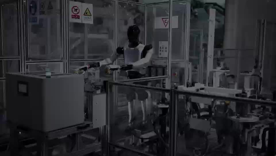 小米机器人进厂“实习”，在自攻螺母上件工站可连续自主运行 3 小时