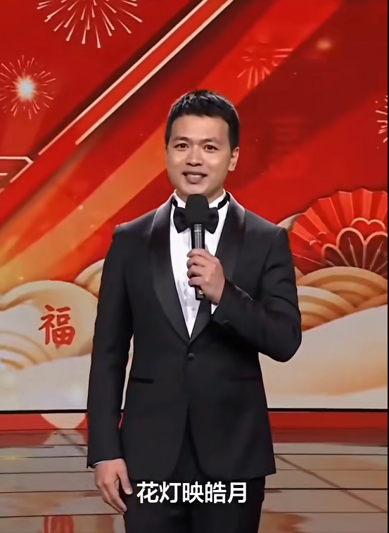 瞒不住了！昨天元宵节，我的数字分身偷偷去主持晚会了...
