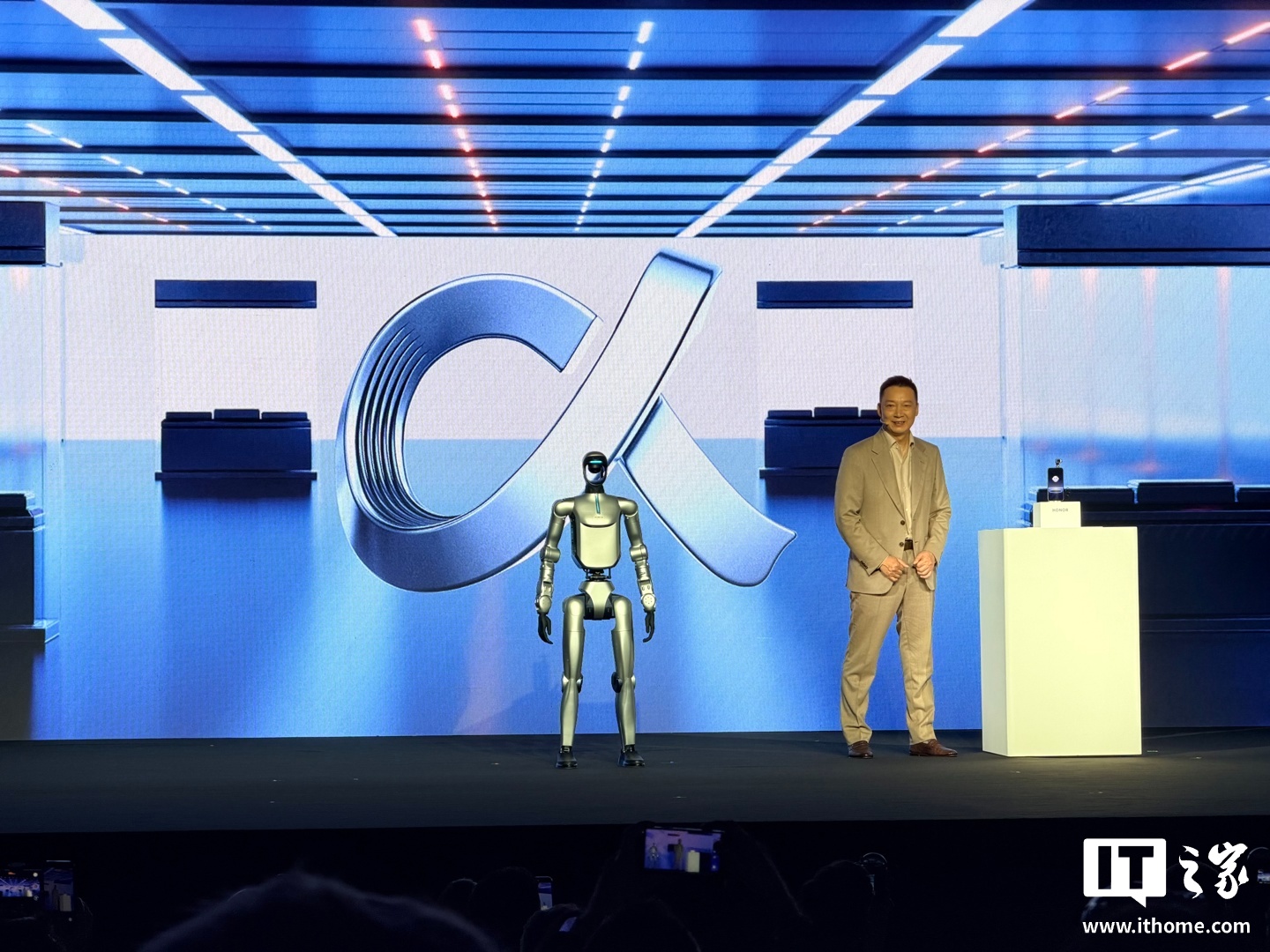 禾赛科技：荣耀首款人形机器人 ROBOT 搭载旗下 JT 系列激光雷达