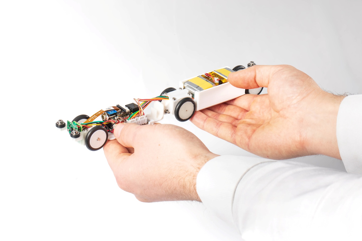 英欧联合团队开发机器鼠，用于大型强子对撞机 (LHC) 系统故障侦测