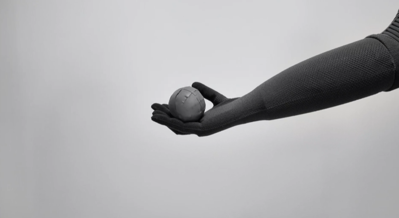 小米机器人仿生手大升级：类似人手大小，拥有全掌触觉、仿生汗腺