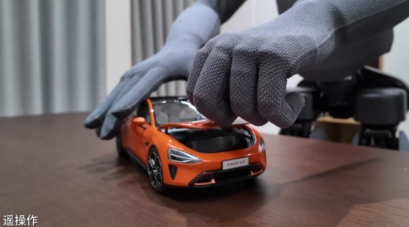 小米机器人仿生手大升级：类似人手大小，拥有全掌触觉、仿生汗腺