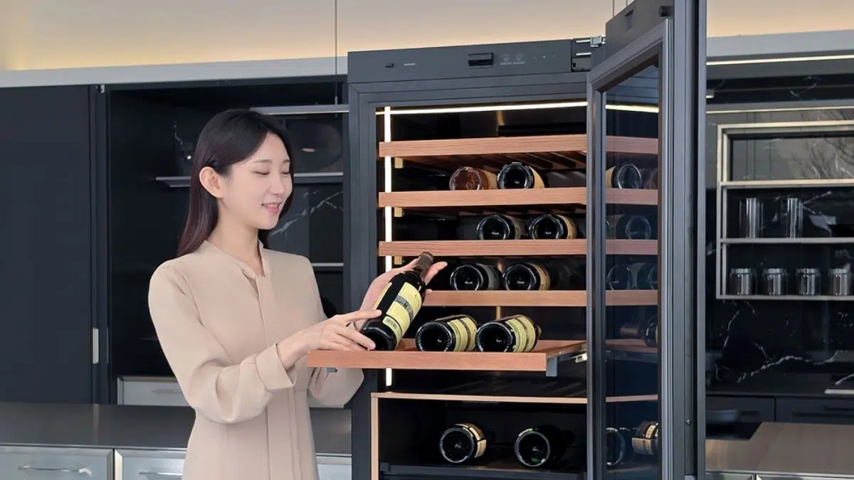三星推出 Infinite AI 红酒柜：可自动管理品种、年份等，支持 Bixby 语音操控