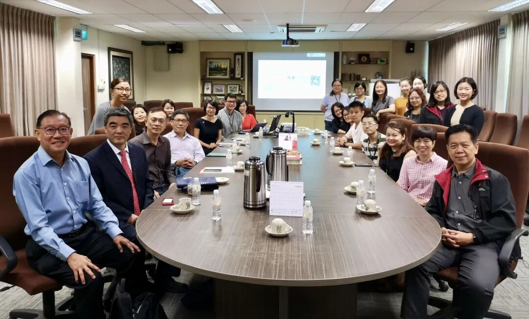 学生在 AI 辅助下短期任务表现提升，但其持久的、独立的学习效果却受到损害。这就是在人工智能教育应用中蔓延的绩效悖论