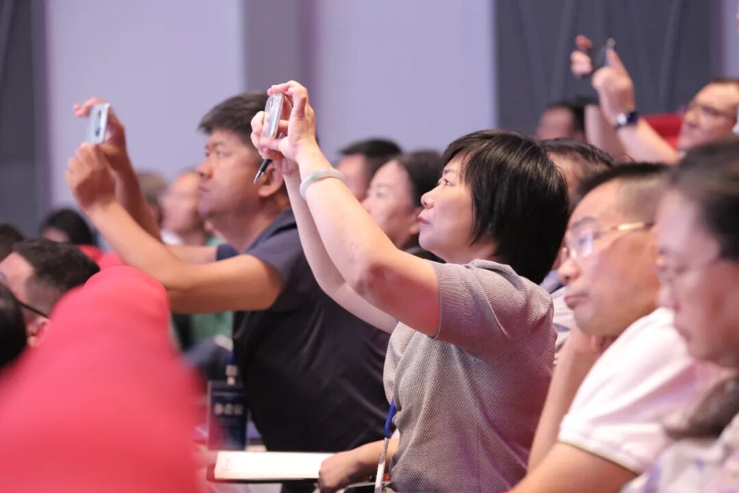 高等教育人工智能战略应从碎片化走向整合，并逐步实现教育教学模式的重构