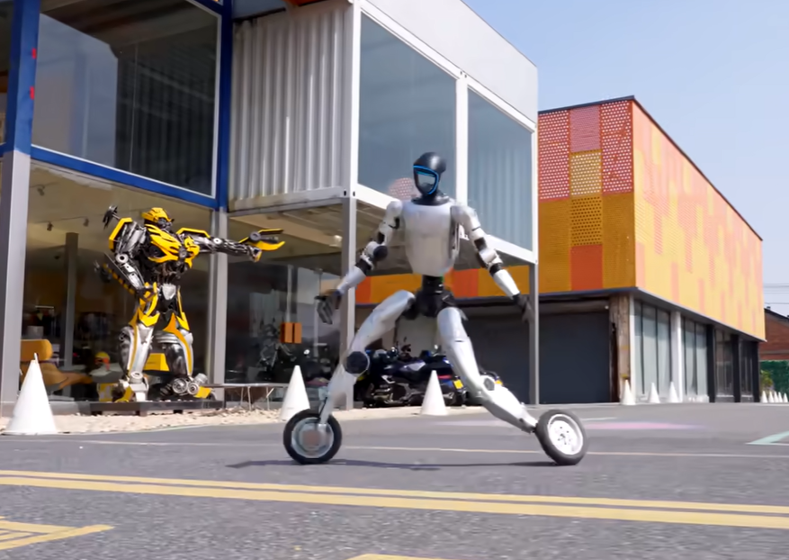 宇树科技展示轮足人形机器人，可完成滑冰、前空翻等高难度动作