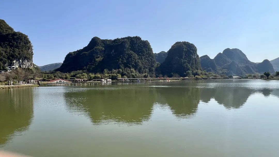 为什么AI有时是补药，有时却是毒药？一项颠覆性的教育实验，揭开了AI时代的“勤奋”悖论