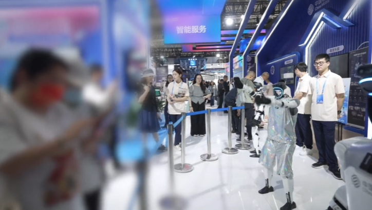中国移动发布灵犀机器人家族，人形产品 22.9 万元、四足机器狗 3.99 万元