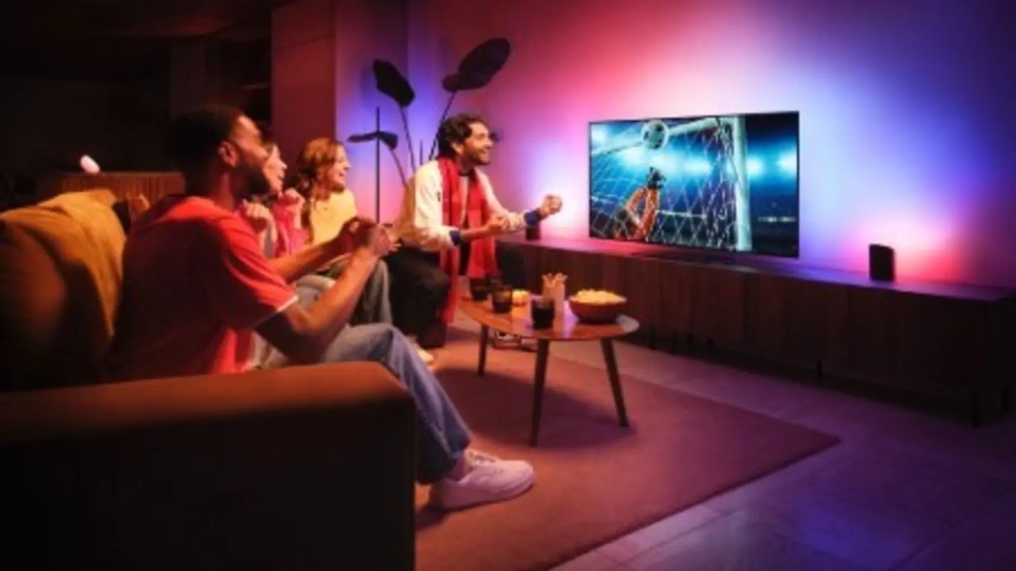 打造看世界杯最沉浸氛围：Philips Hue 新功能根据赛事进程匹配灯效