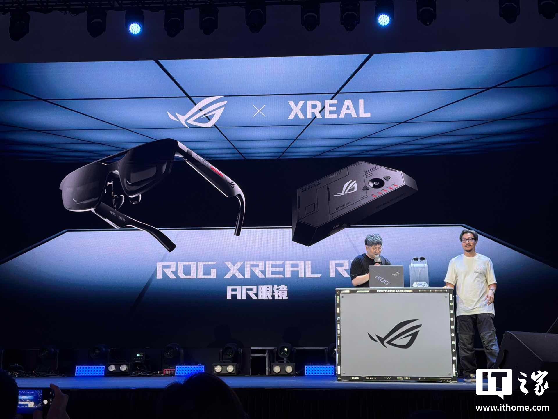 ROG 与 XREAL 联名 AR 眼镜 R1 发布：240Hz 高刷，5999 元